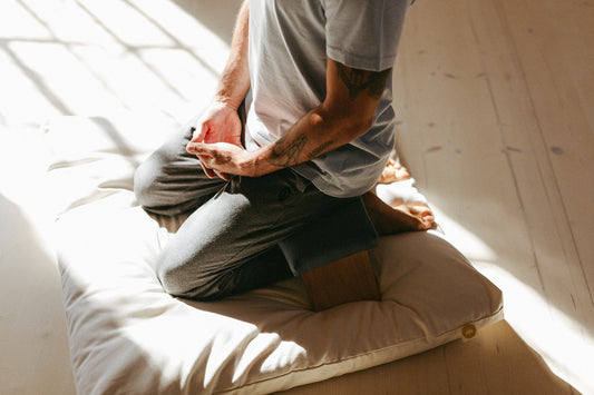 Vipassana Meditation: Was steckt hinter dem beliebten Retreat?